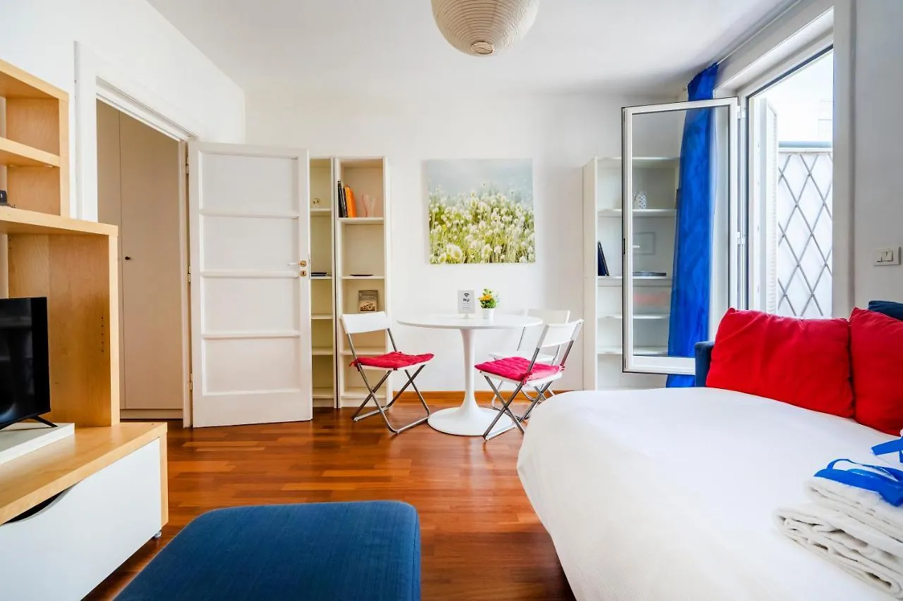 Terrazza Dante Bright Apartment Bari 0*,  Italy